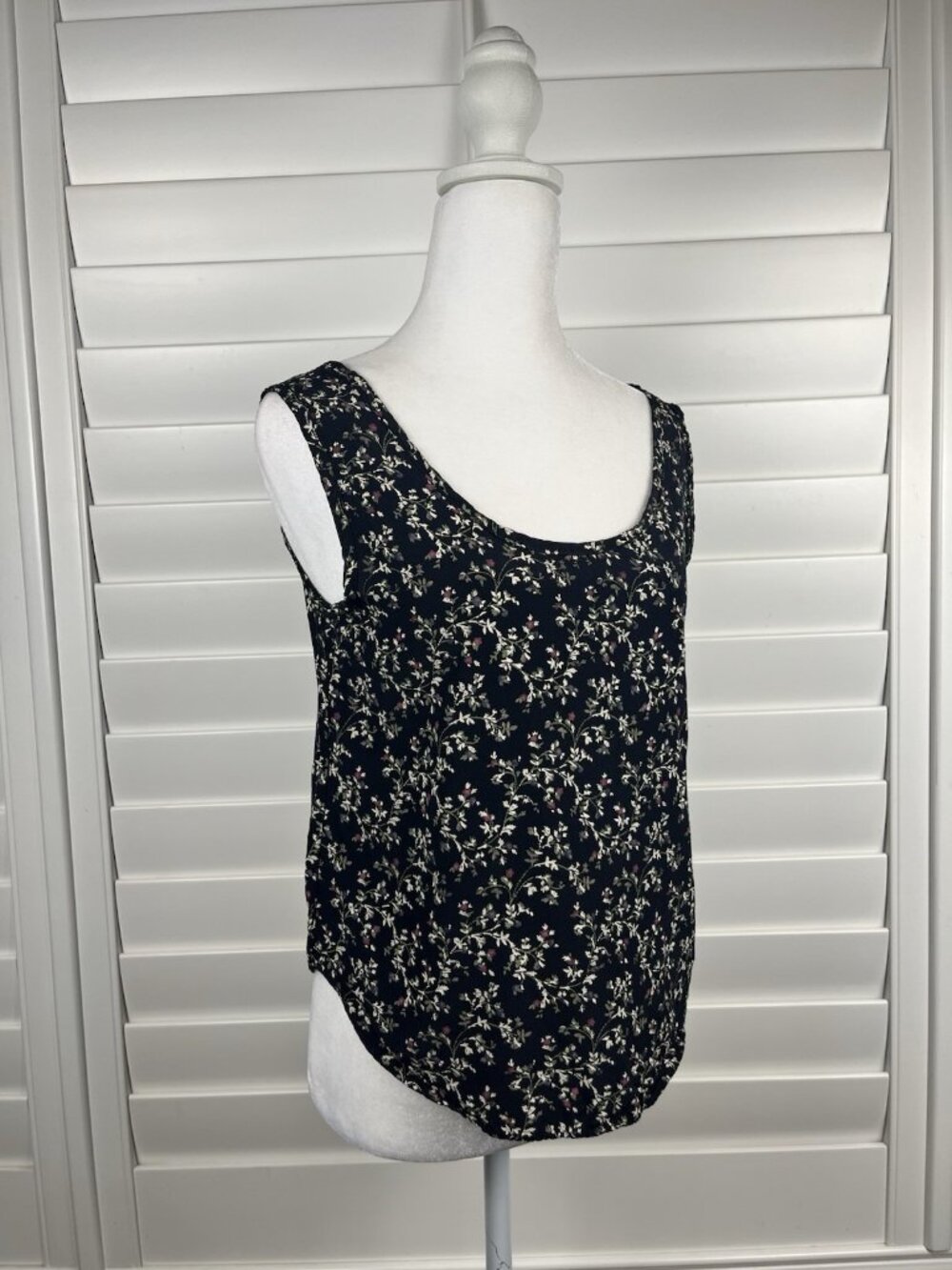 Anxiety Vintage 90s Floral Tank Top Women’s Small Black Cottagecore Sleeveless